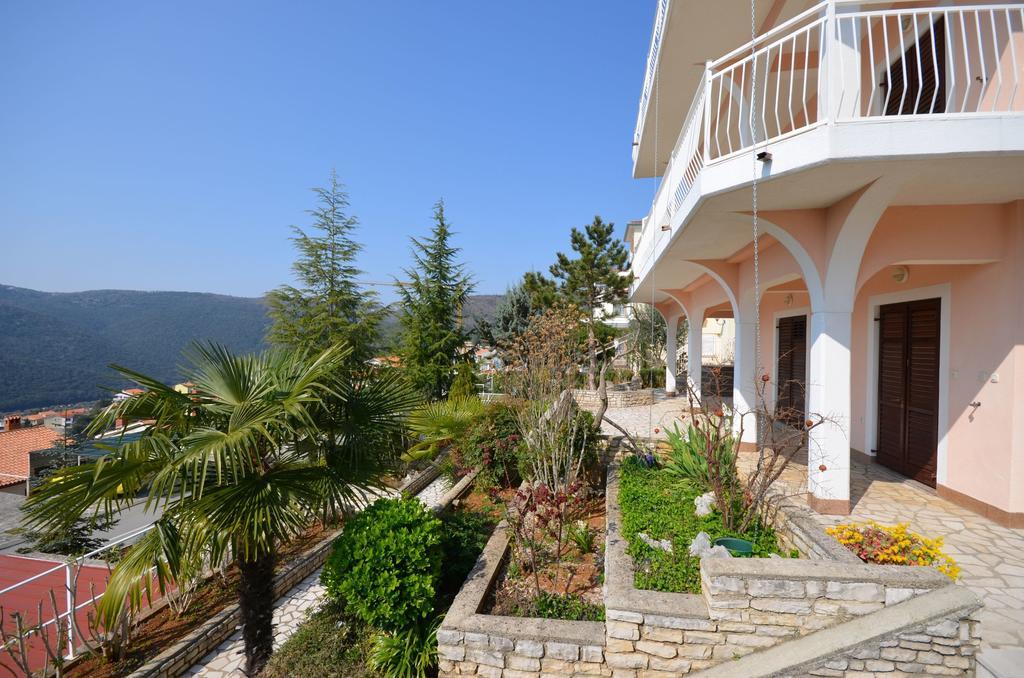 Apartments Slavica Rabac Εξωτερικό φωτογραφία