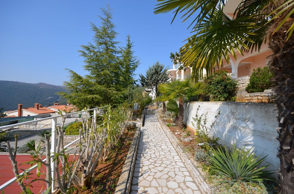 Apartments Slavica Rabac Εξωτερικό φωτογραφία