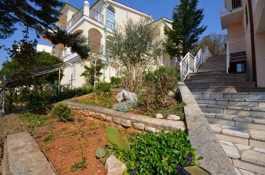 Apartments Slavica Rabac Εξωτερικό φωτογραφία