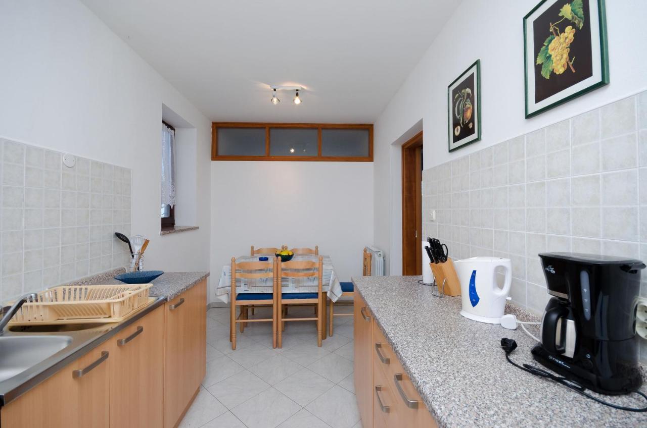 Apartments Slavica Rabac Εξωτερικό φωτογραφία