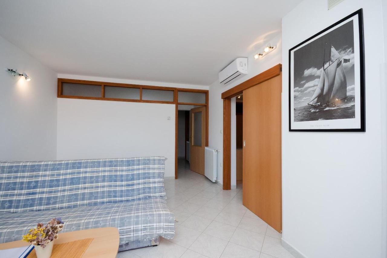 Apartments Slavica Rabac Εξωτερικό φωτογραφία