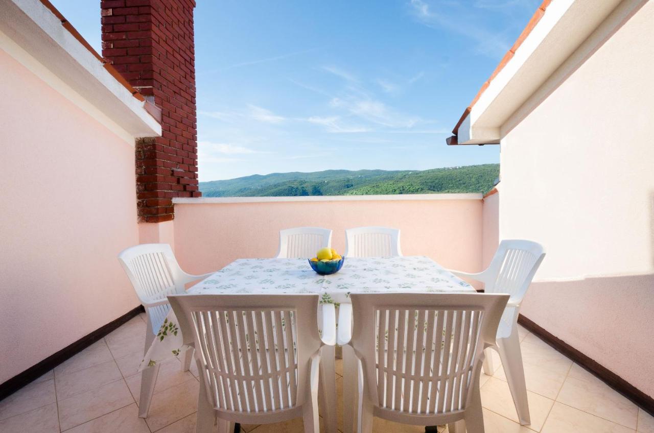 Apartments Slavica Rabac Εξωτερικό φωτογραφία